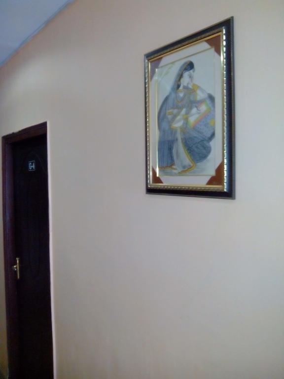 Hotel Rest Inn Lucknow Rum bild